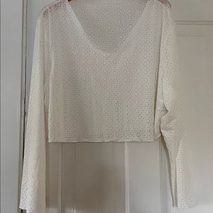Cropped White Longsleeve Blouse